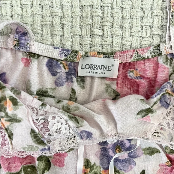 VINTAGE 90’s Floral Print Tank Top - Picture 2 of 5